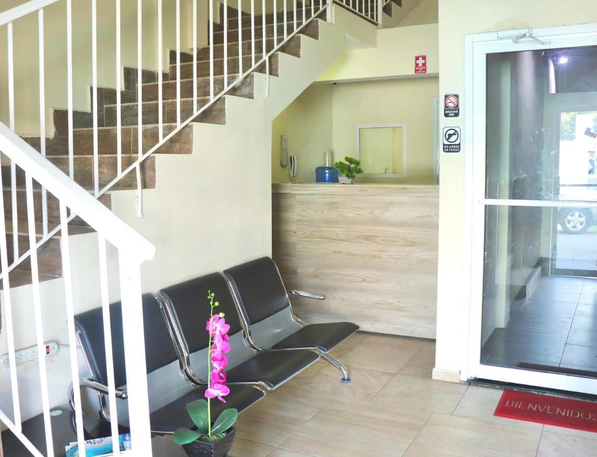 Hotel Enrique II Zona Colonial Vista Al Malecon 산토도밍고 외부 사진