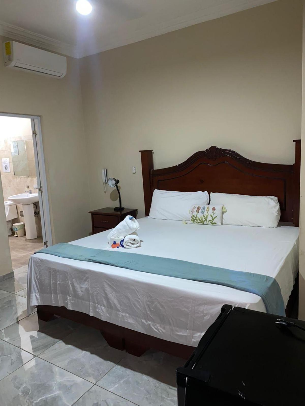 Hotel Enrique II Zona Colonial Vista Al Malecon 산토도밍고 외부 사진