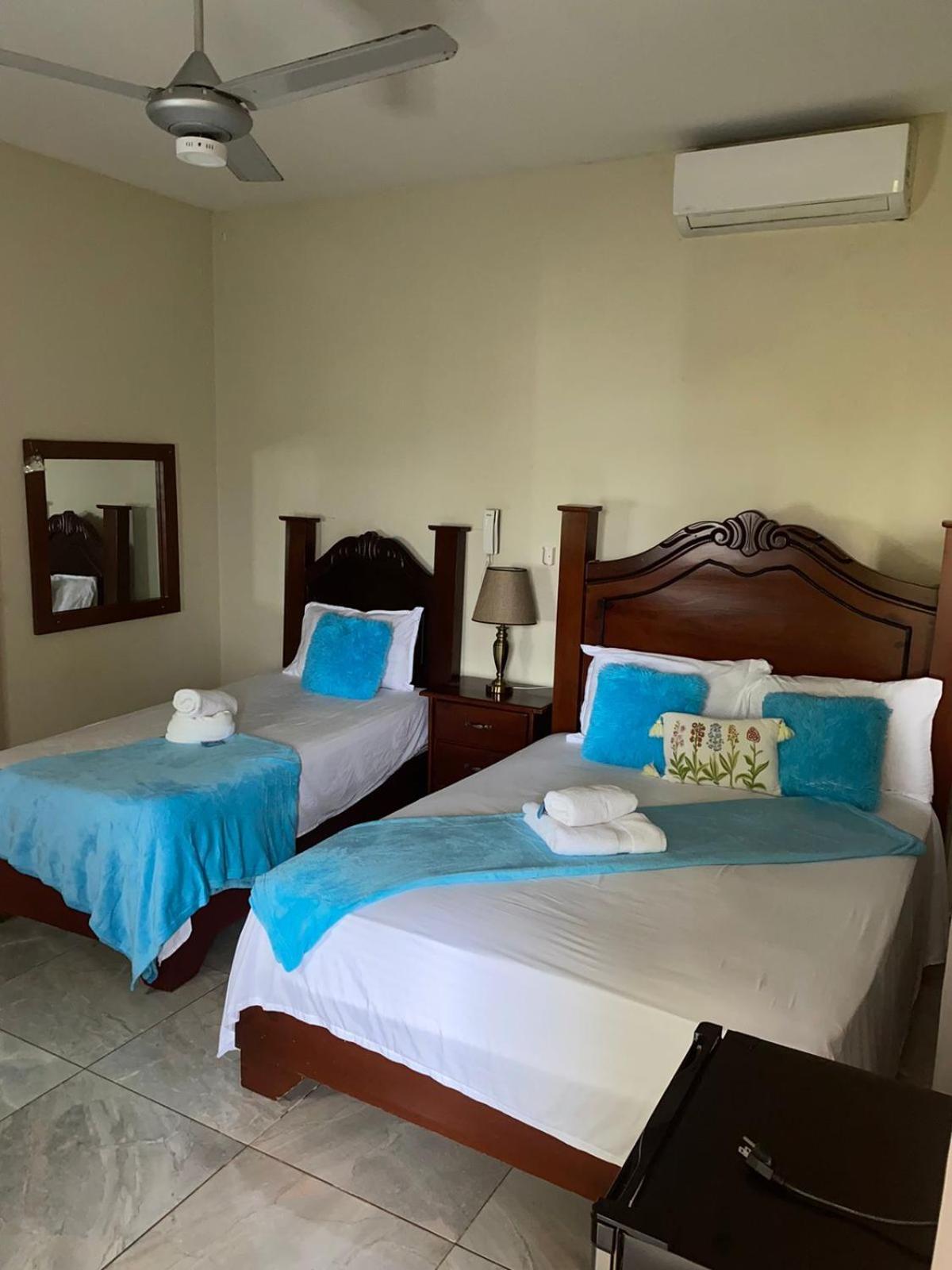 Hotel Enrique II Zona Colonial Vista Al Malecon 산토도밍고 외부 사진