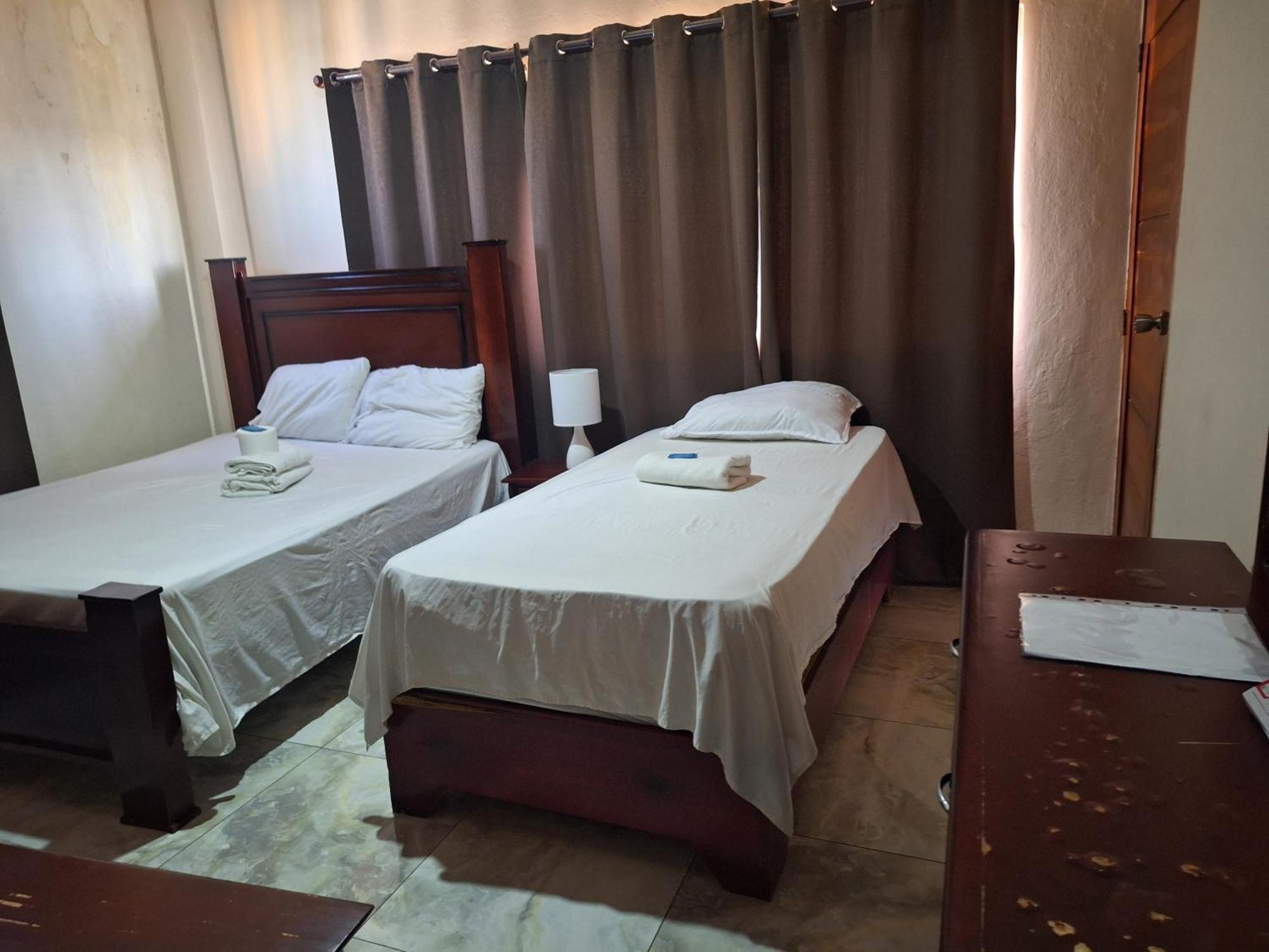 Hotel Enrique II Zona Colonial Vista Al Malecon 산토도밍고 외부 사진