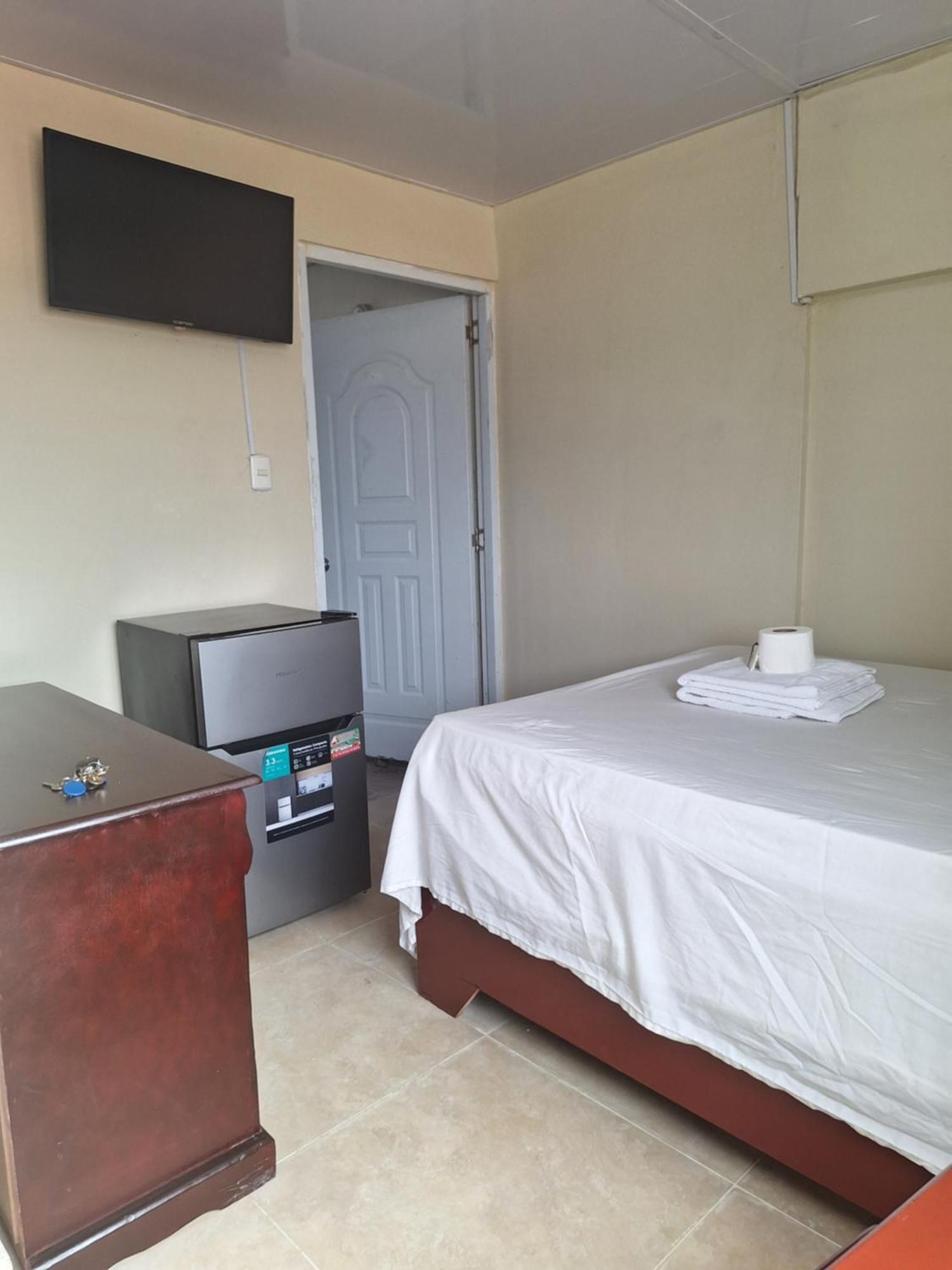 Hotel Enrique II Zona Colonial Vista Al Malecon 산토도밍고 외부 사진