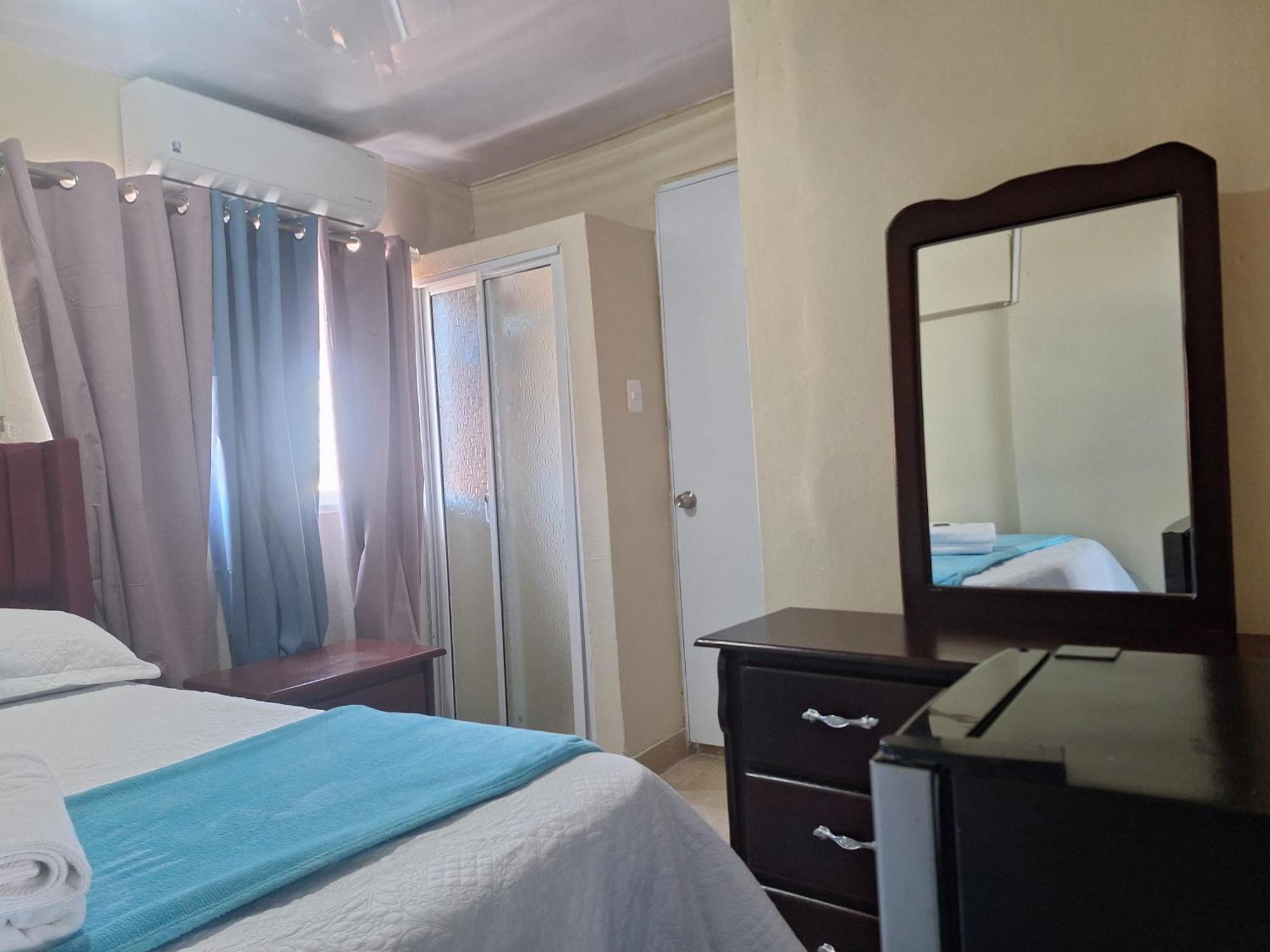 Hotel Enrique II Zona Colonial Vista Al Malecon 산토도밍고 외부 사진
